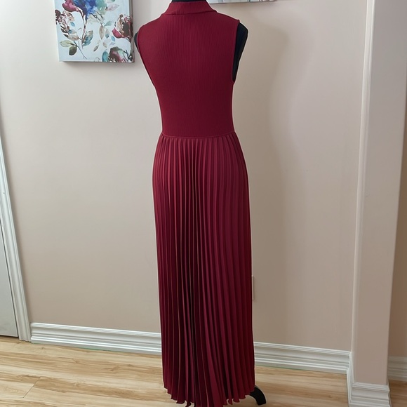 Brand new gorgeous red maxi dress - Picture 4 of 7